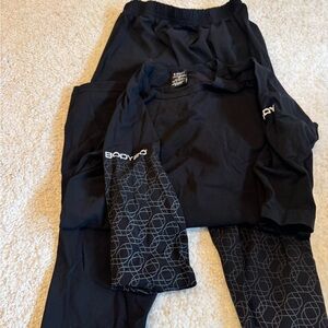 Body20 Black Athletic Two-Piece Set - Long Sleeve Top & Leggings- sz medium